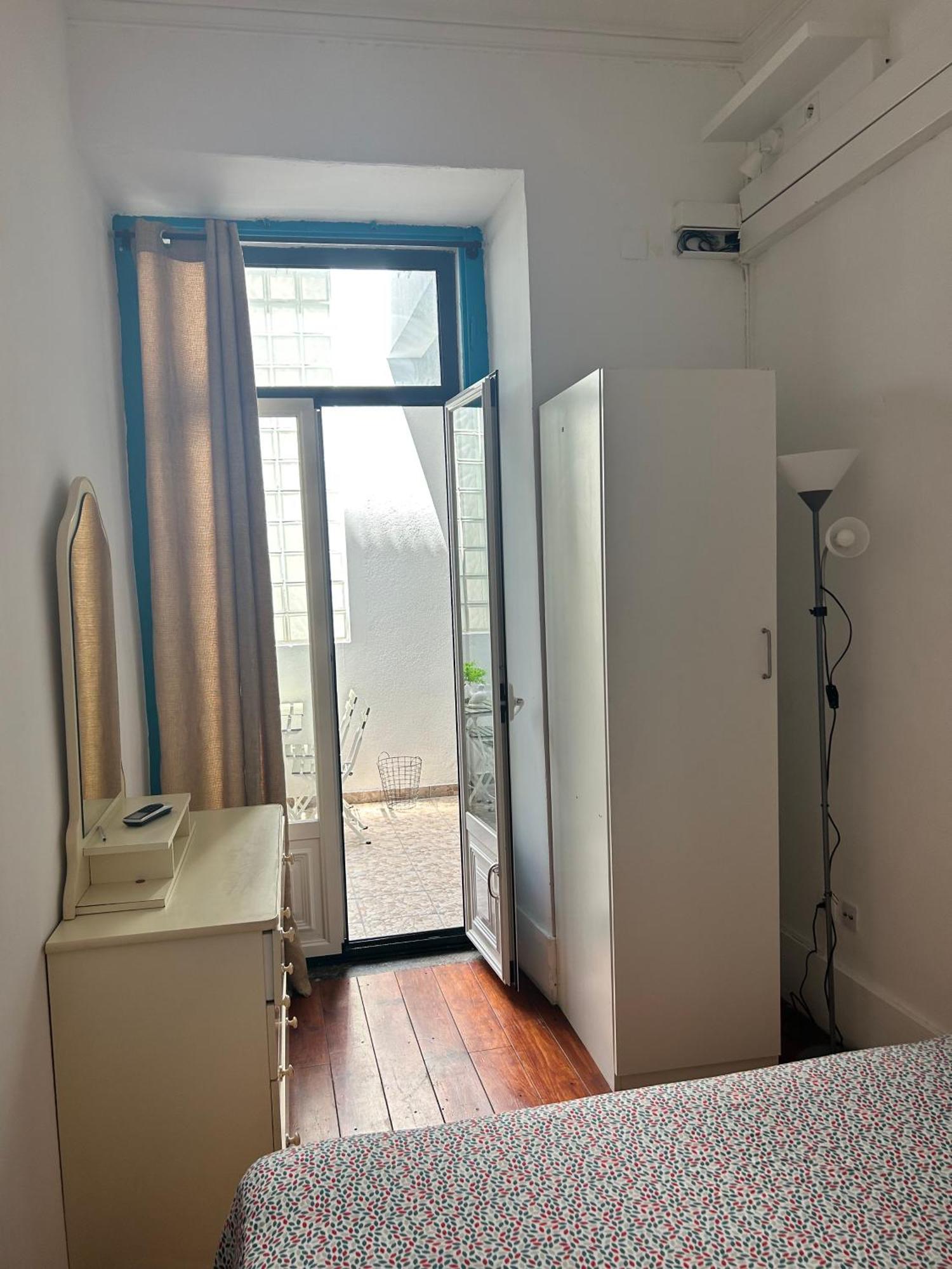 Farol Bed And Breakfast Almada Exterior photo