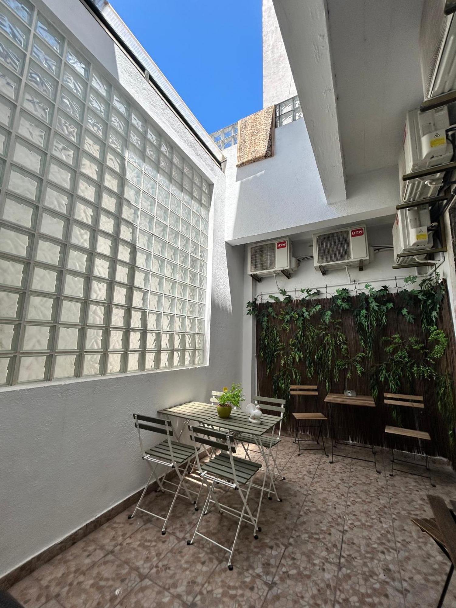 Farol Bed And Breakfast Almada Exterior photo